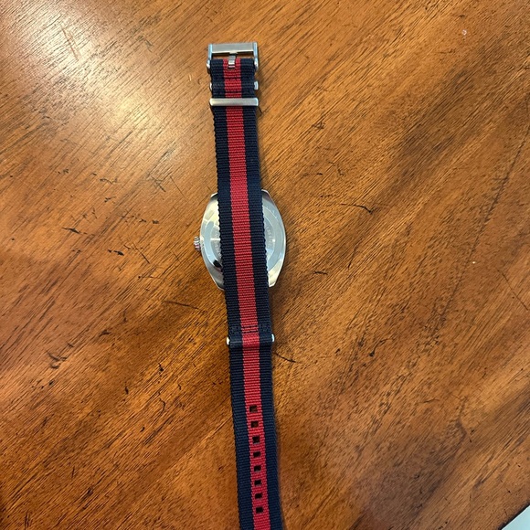 Gucci GG 2570 Watch, 41 mm - Picture 5 of 6